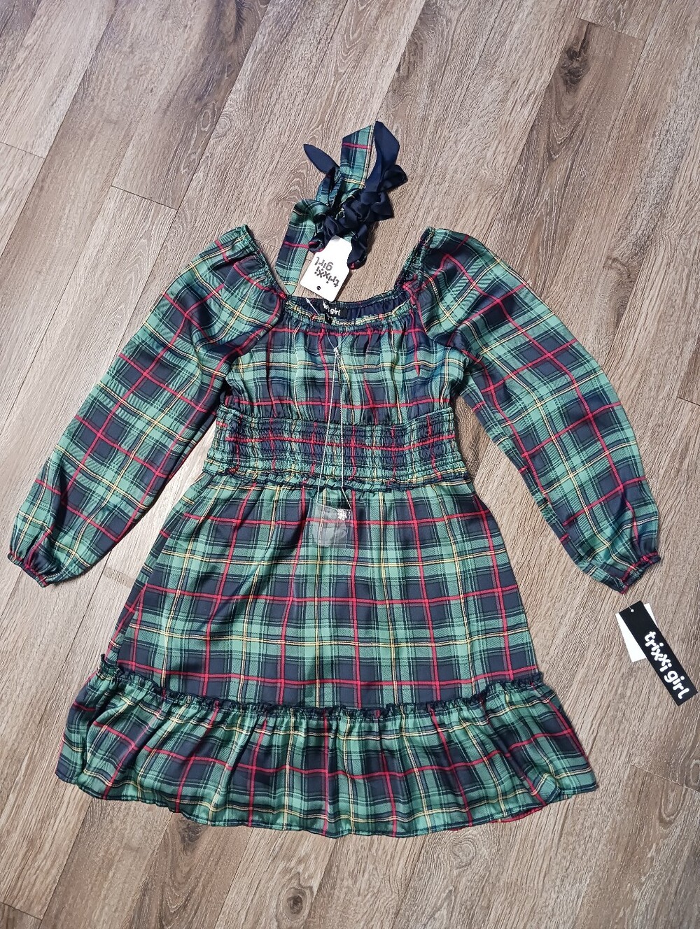 NWT Girls Green Red Plaid Smocked Dress Size L